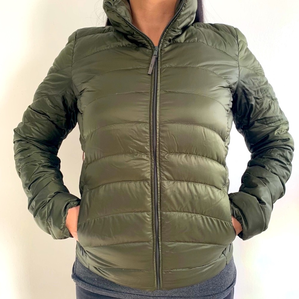 Uniqlo Women’s Ultra Light Down Puffer Jacket